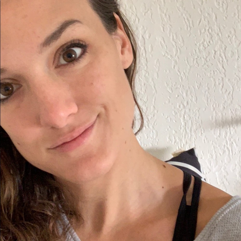 Meet your Posher, Miasha